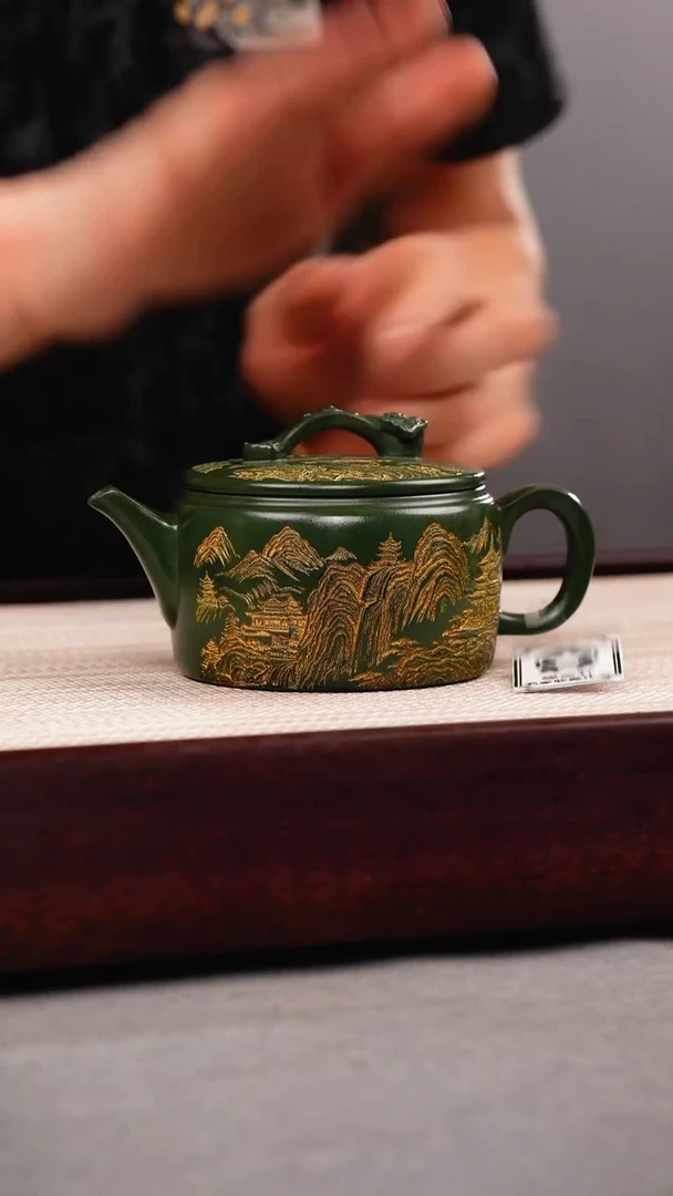 茶壶紫砂绿泥 如意汉瓦 观山 描金
