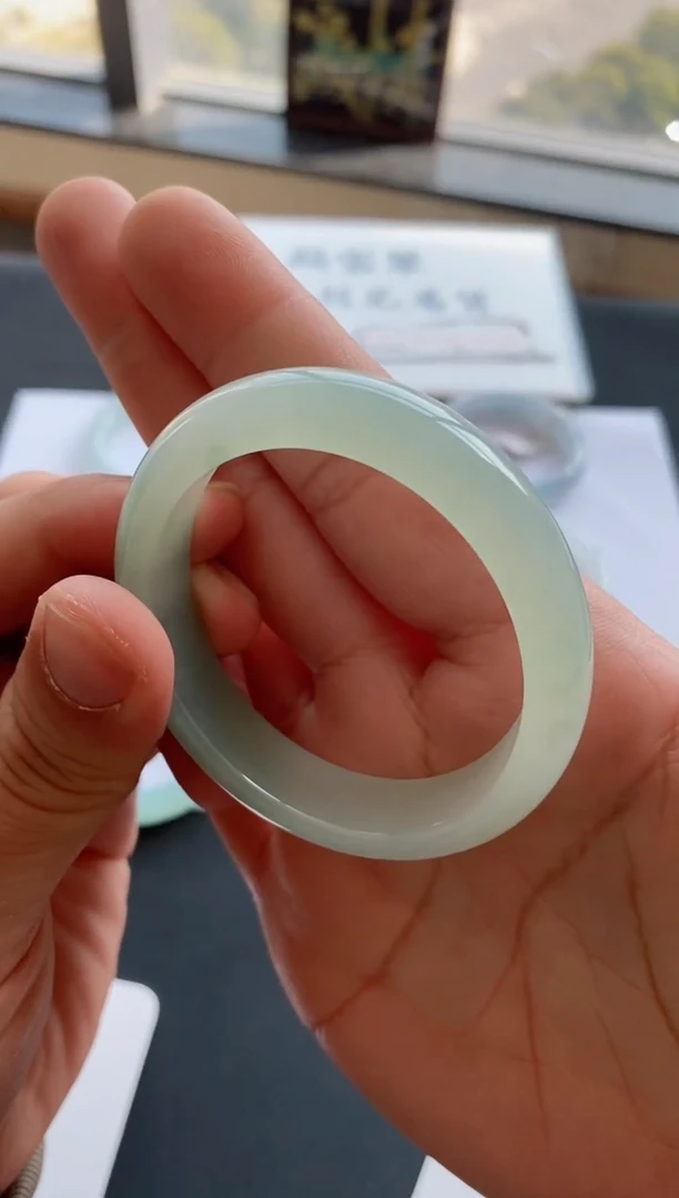 【闪购商品】翡翠手镯未镶嵌9hao 54*48