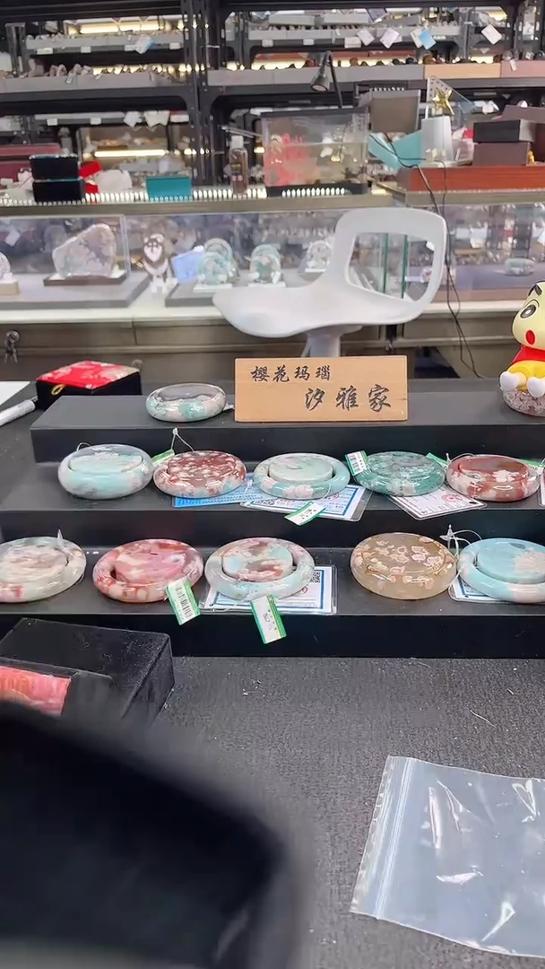 未镶嵌手镯石英质玉六*六圈口（赠品镯心）
