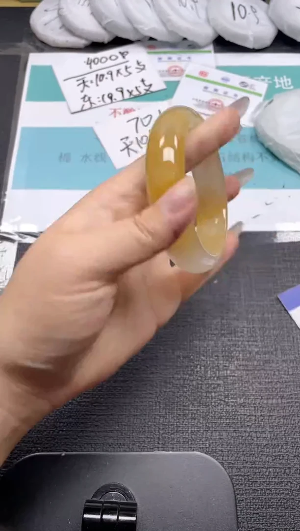 未镶嵌手镯石英质玉43-62