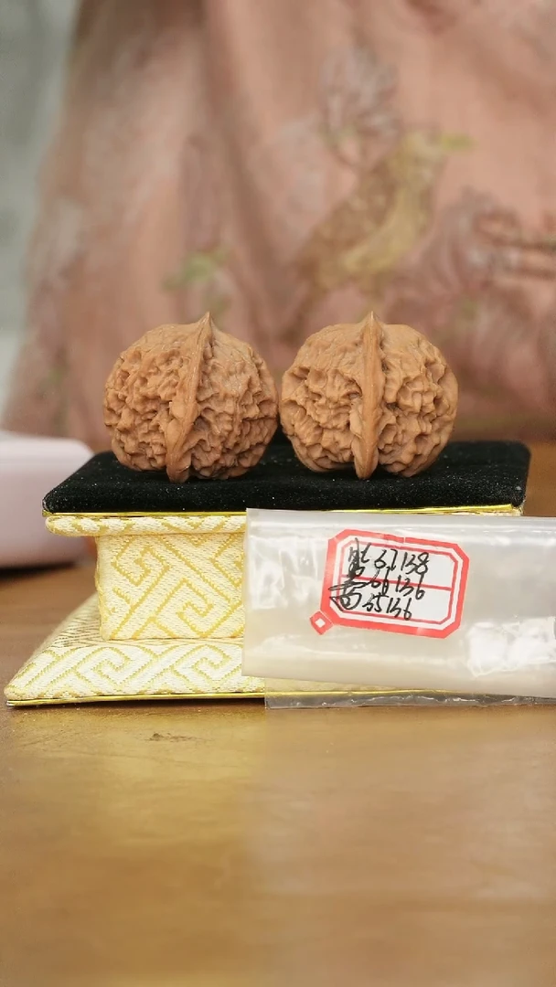 把件文玩核桃非嫁接元宝