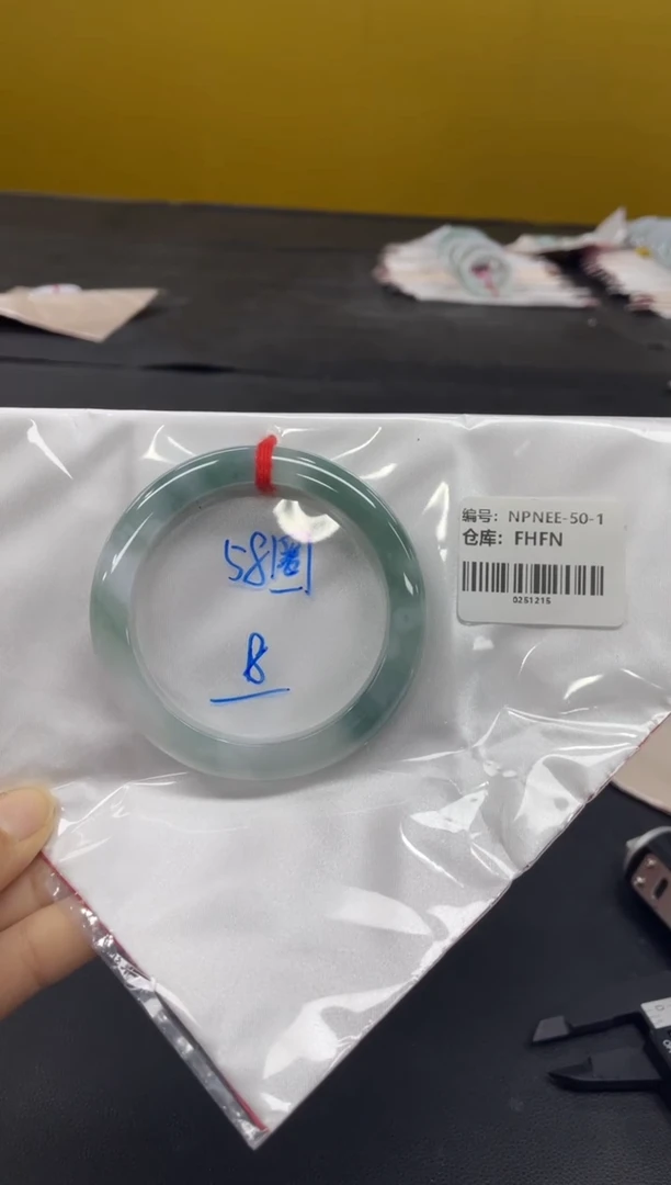 未镶嵌手镯翡翠翡翠手镯