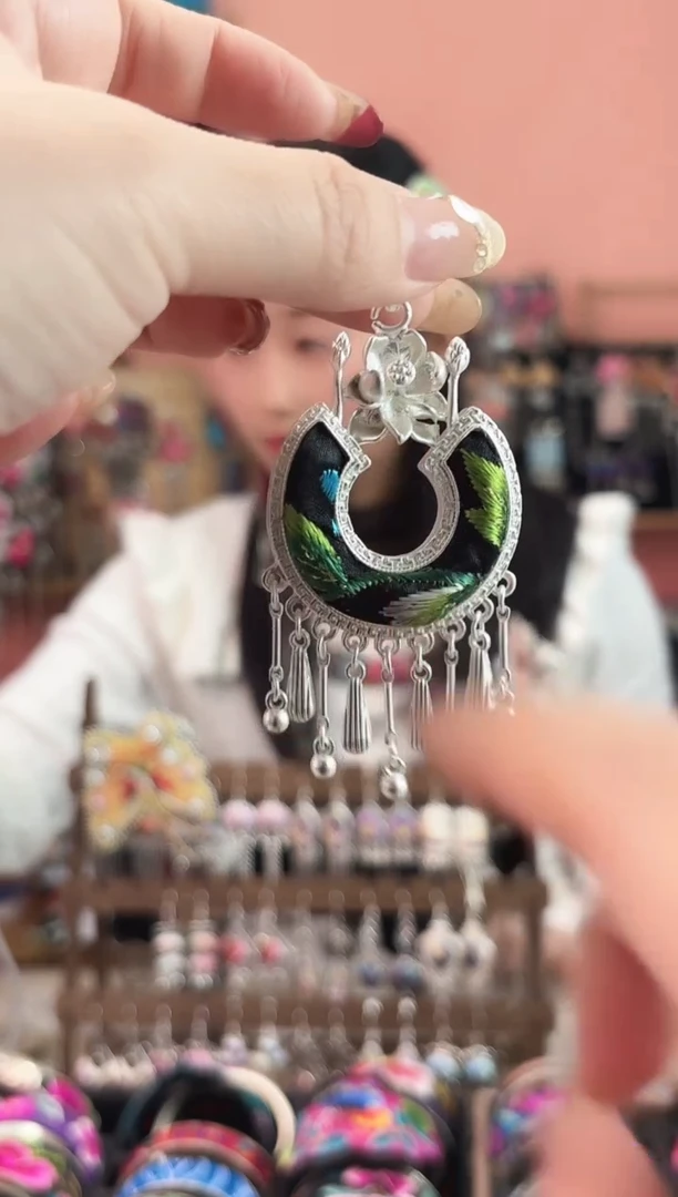 织绣米**宝艺枝独绣手工饰品90