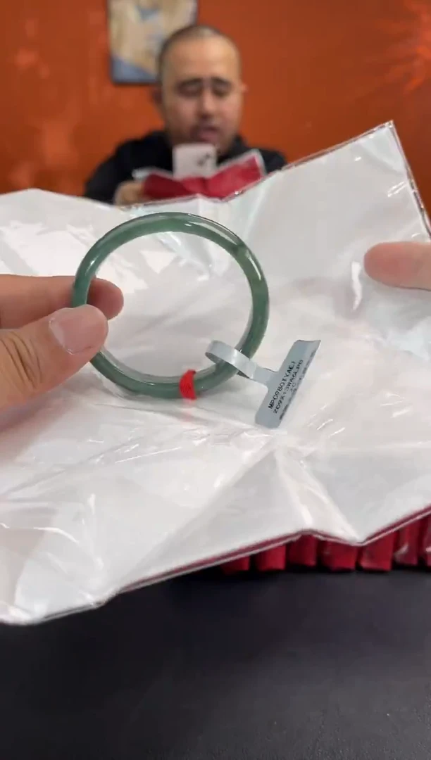 未镶嵌手镯（贵妃镯）翡翠3   53