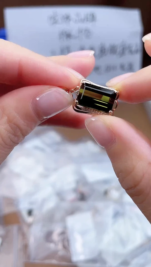 颈饰18K金镶嵌碧玺-专柜-