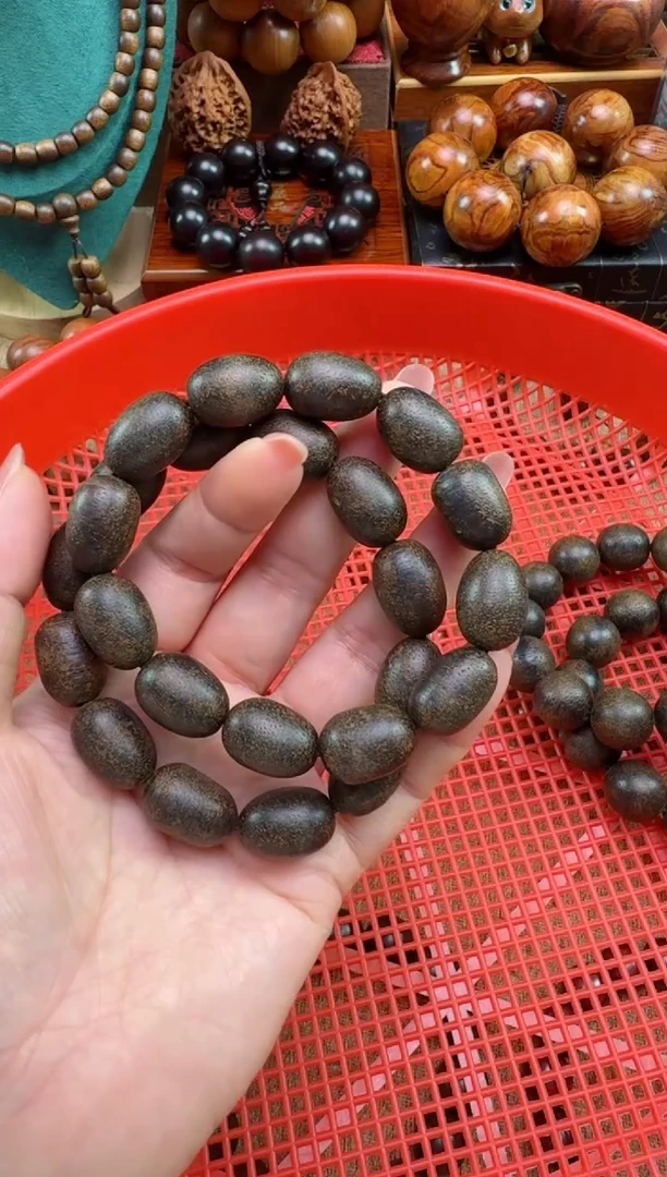 檀香木无事牌老料枣珠1.2单圈