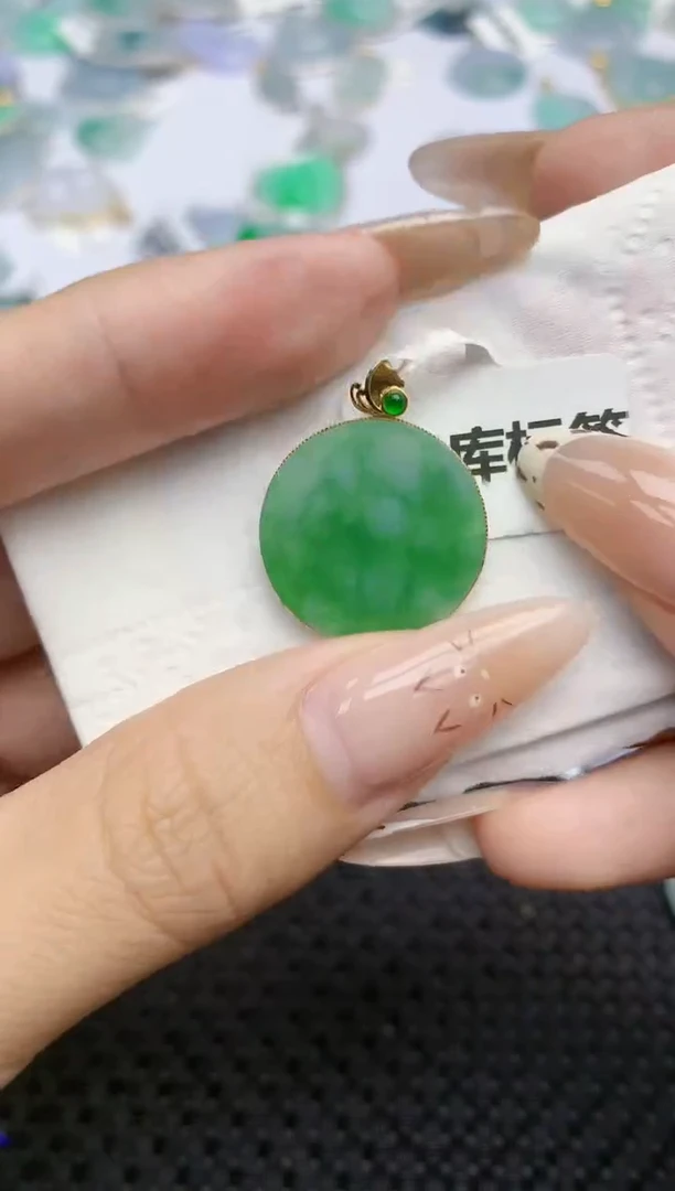 翡翠18K金镶嵌颈饰665   天然翡翠A货