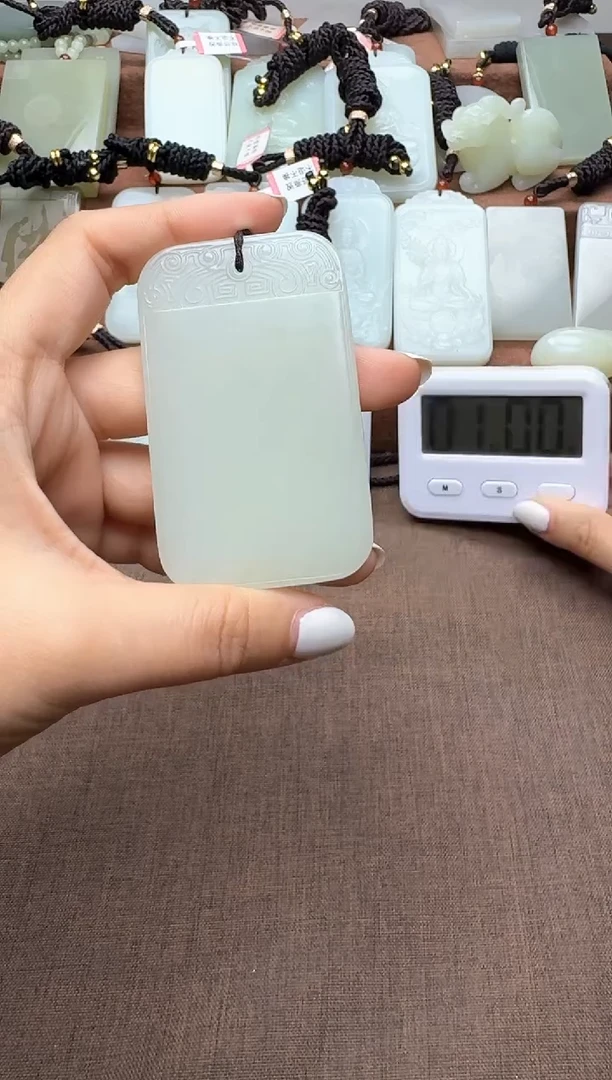 颈饰未镶嵌和田玉1