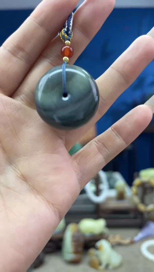 和田玉未镶嵌颈饰1