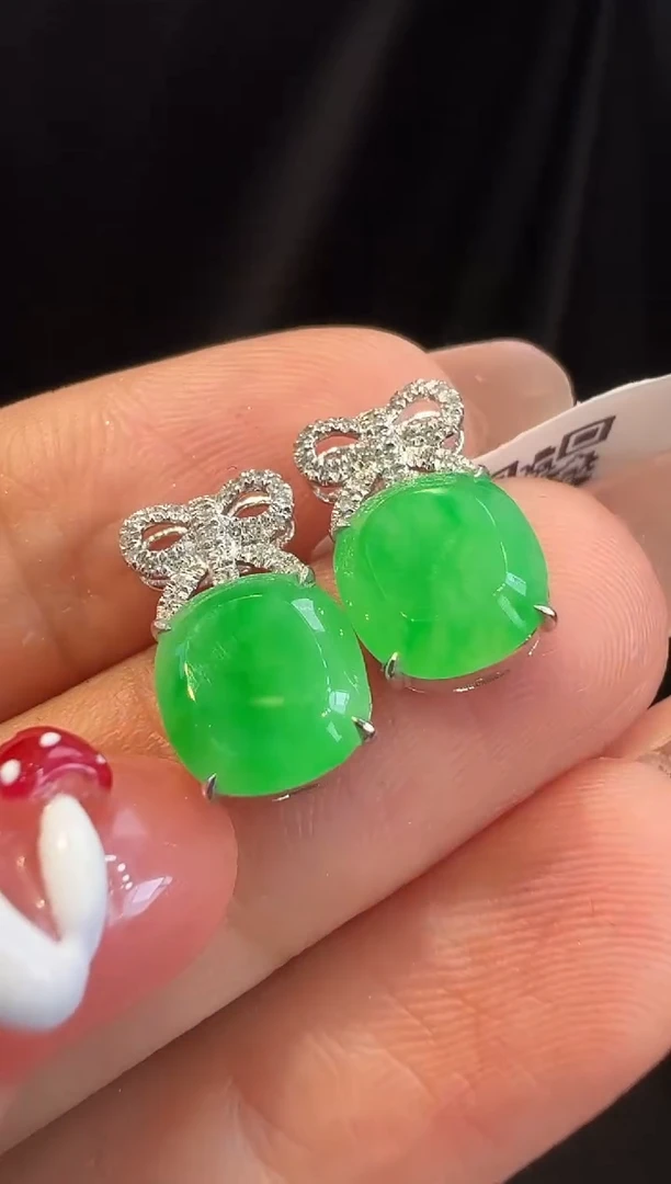 18K金镶嵌翡翠耳饰耳饰