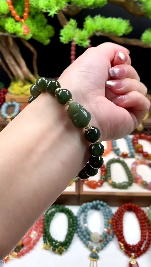 未镶嵌和田玉手饰和田玉貔貅