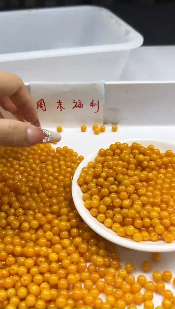 蜜蜡颈饰未镶嵌w41鸡油黄蜜蜡6mm*30颗