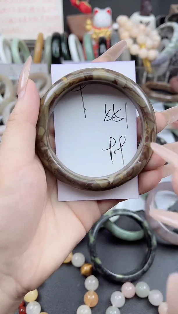 未镶嵌手镯石英质玉551