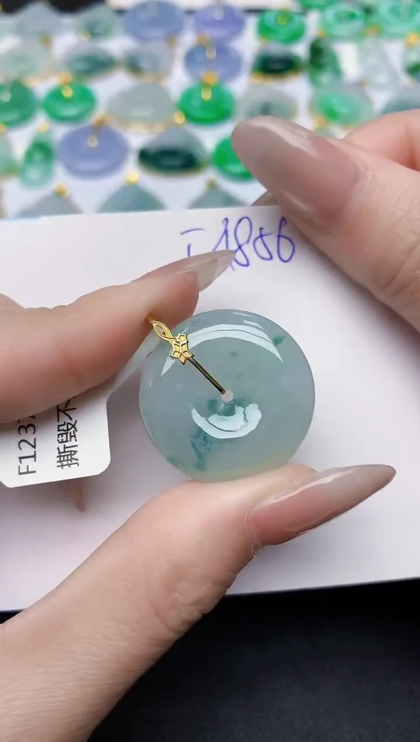 颈饰18K金镶嵌翡翠天然缅甸A货翡翠百元以上9元证书费自理