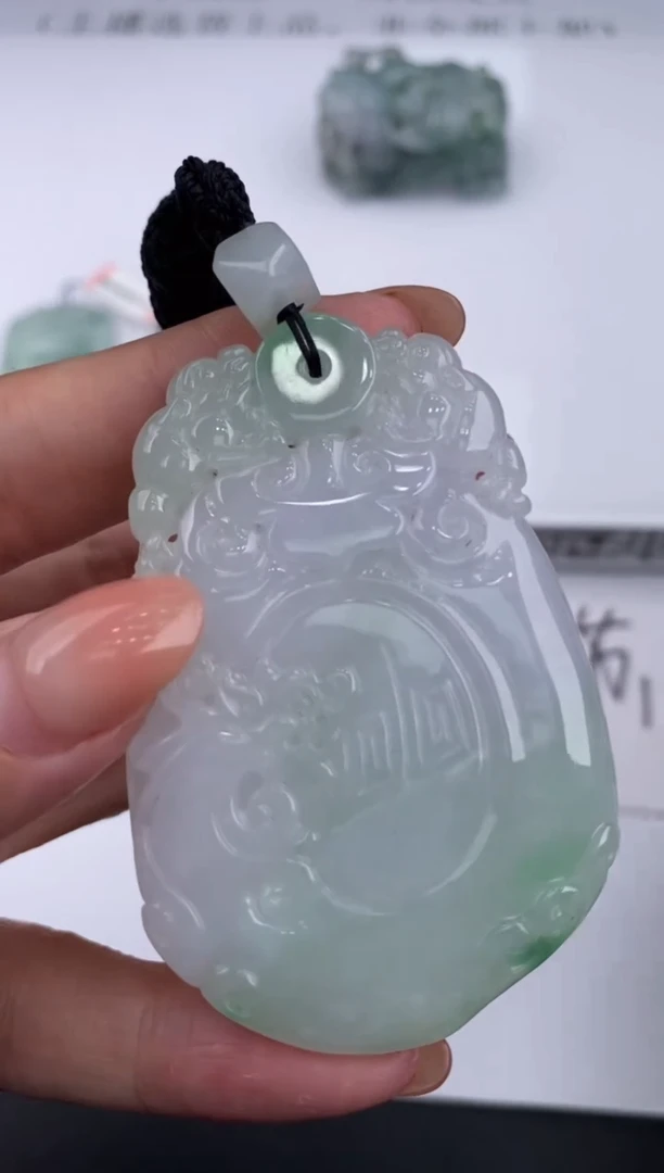 未镶嵌挂件翡翠303183  多人