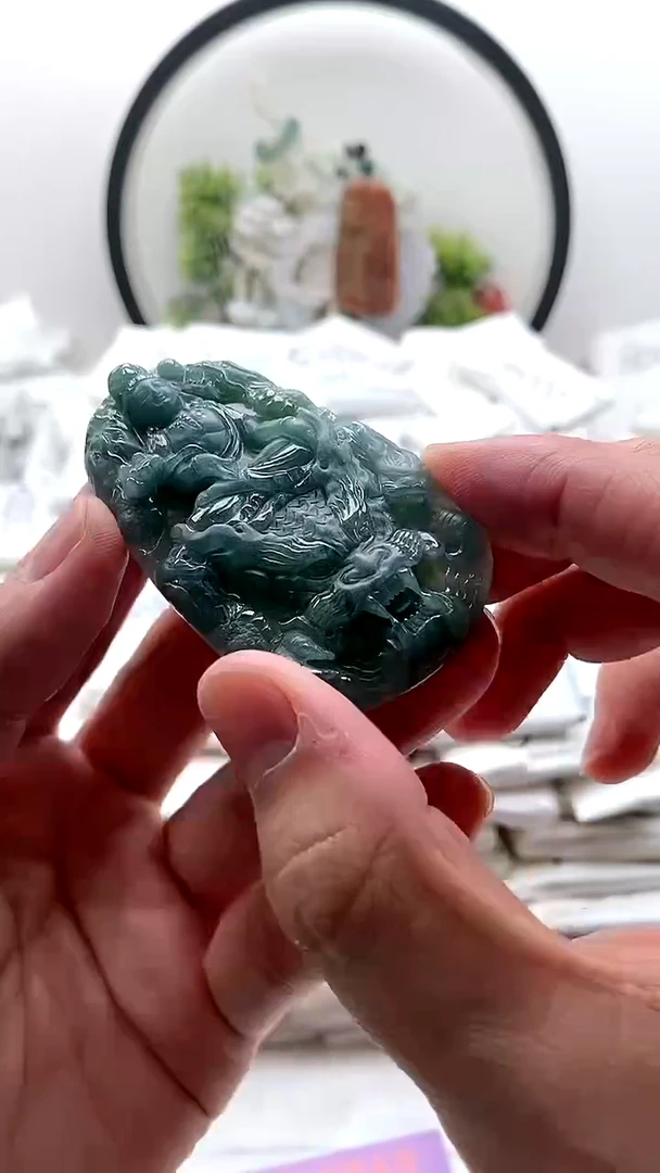 颈饰未镶嵌翡翠大势至