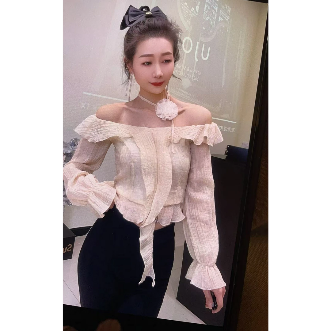 【春歌】欲风荷叶边一字肩挂脖立体花朵长袖衬衫不规则修身短款上衣