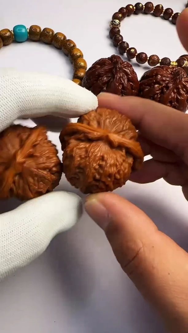 吊坠文玩核桃血麒麟核桃