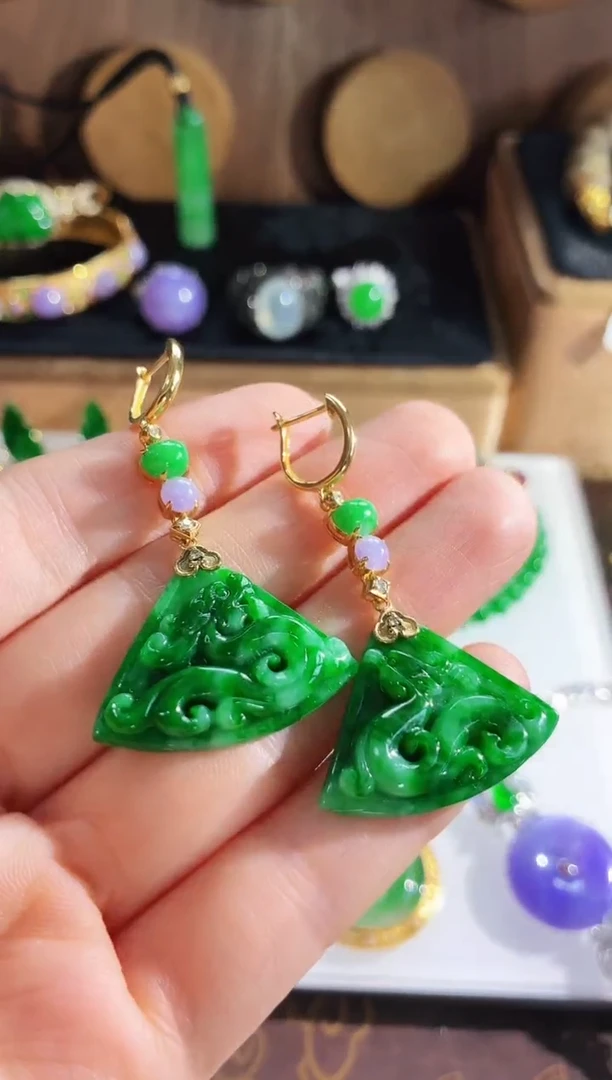 翡翠18K金镶嵌耳饰耳饰