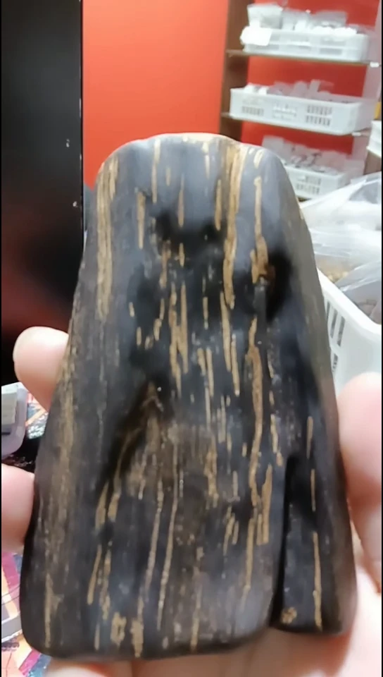 沉香吊坠Q30海南多样性发一