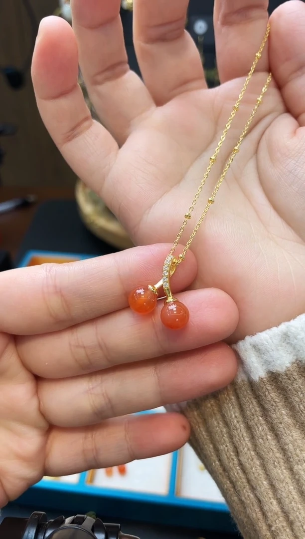 【闪购商品】南红玛瑙吊坠银S925镀金镶嵌吊坠