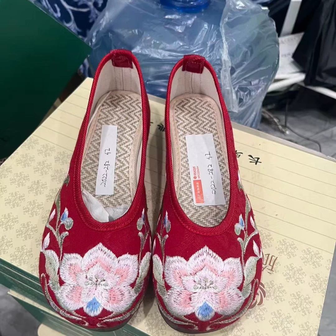 新款装饰百搭透气绣花鞋中国风休闲鞋女2022-282红色