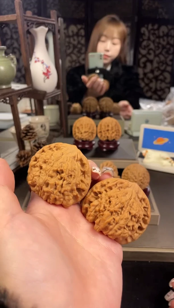 【闪购商品】文玩核桃把件官帽52尺-38