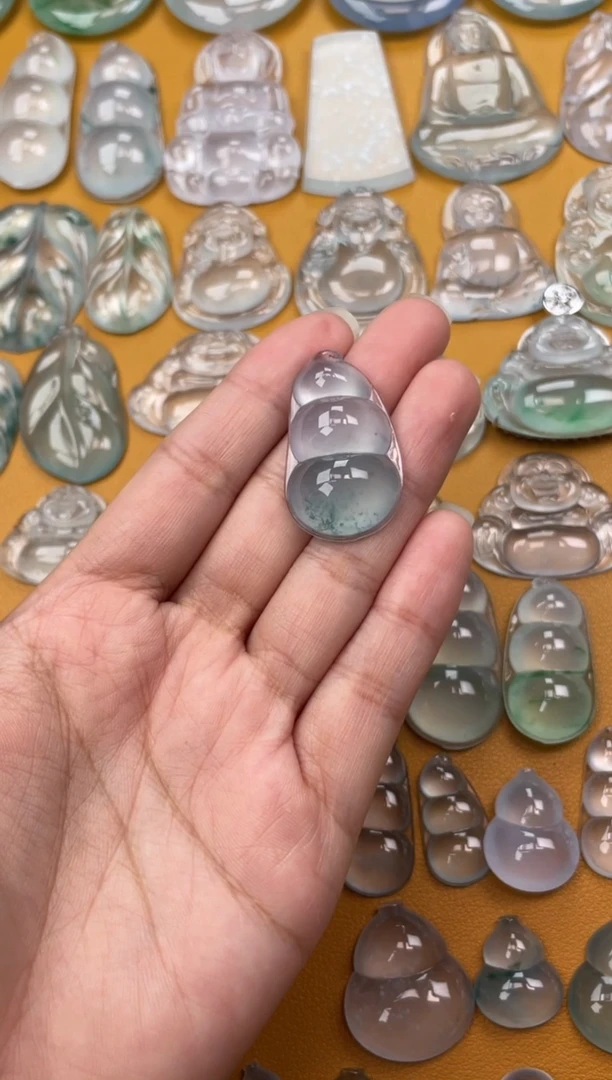 翡翠未镶嵌吊坠(不含链)豆子