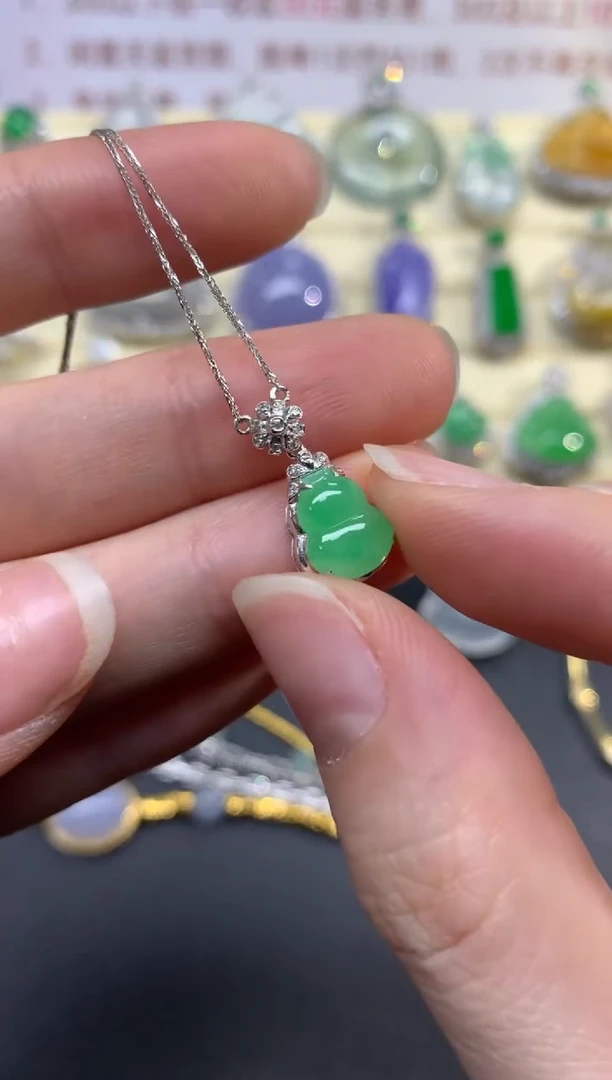 翡翠18K金镶嵌吊坠(赠链)吊坠|2200+220