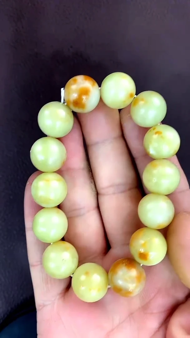 未镶嵌蛇纹石玉手串多样式发货随机发一