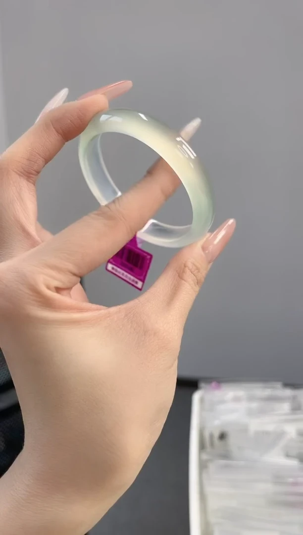 【闪购商品】玛瑙/玉髓手镯未镶嵌53-54圈