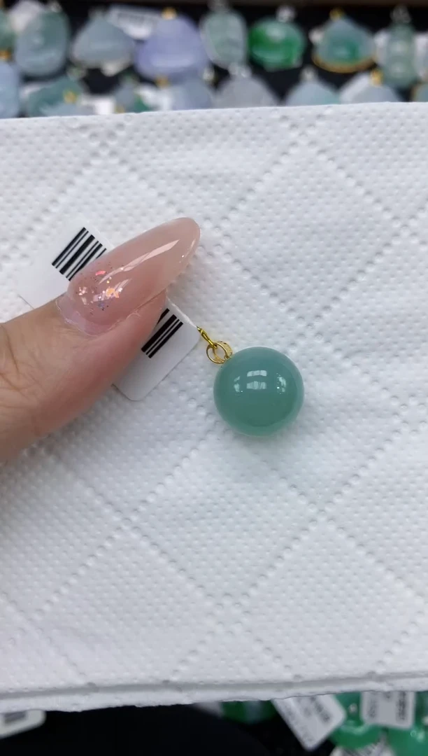 颈饰18K金镶嵌翡翠1111111111