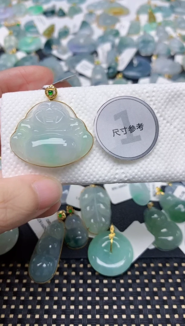 颈饰18K金镶嵌翡翠天然缅甸A货翡翠