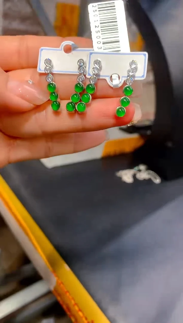 【闪购商品】定制翡翠未镶嵌16-多样性发货 (发其一）