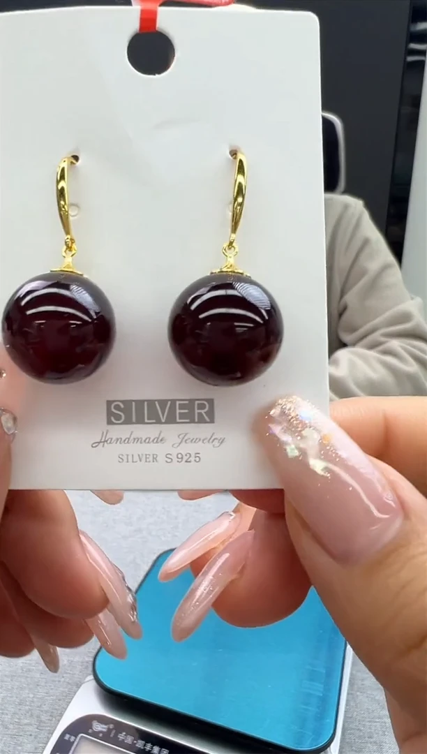 【闪购商品】琥珀耳饰银S925镶嵌276秒拍号