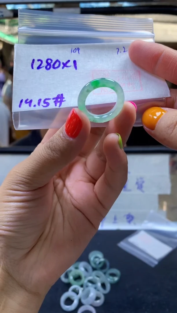 定制翡翠未镶嵌戒圈#1280元-毛货需精细抛光