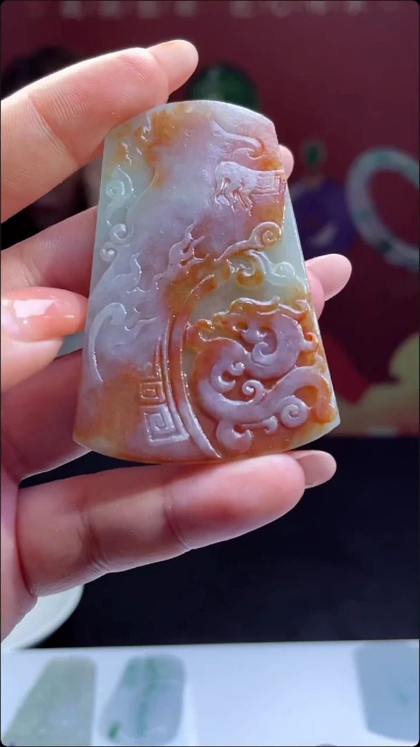 定制翡翠未镶嵌龙牌