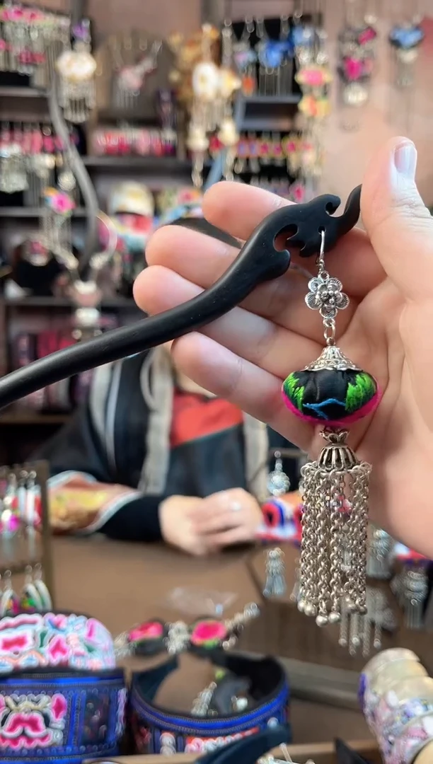 织绣民族风手工非遗老绣饰品349