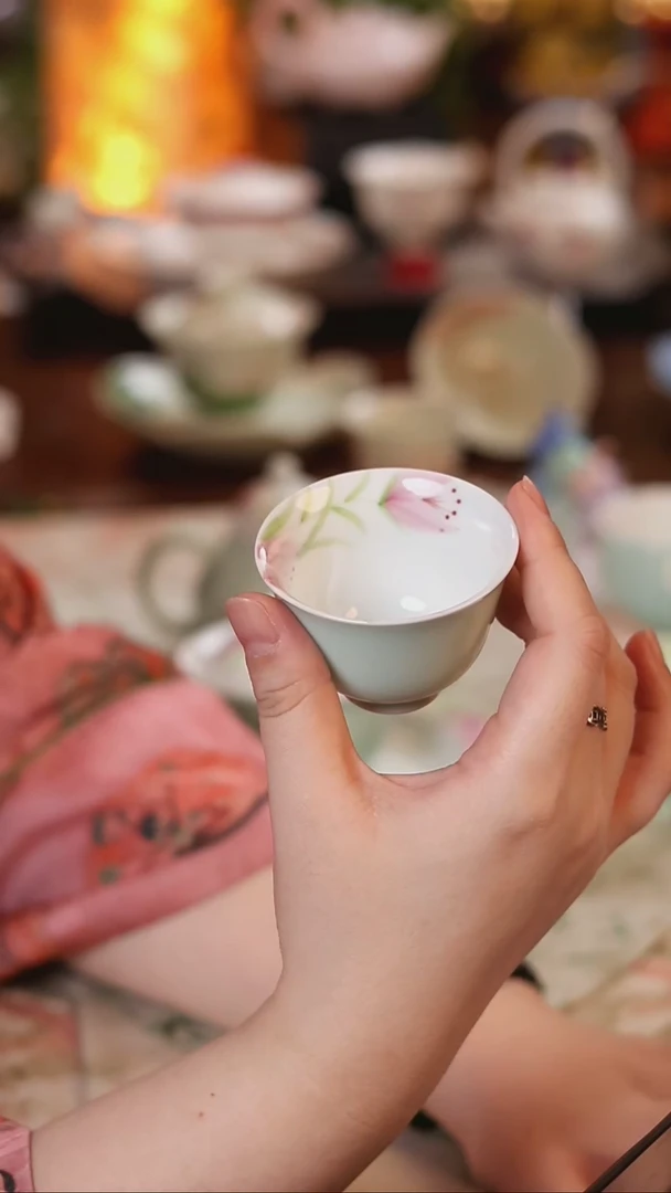 野百合小茶杯 哈哈哈哈