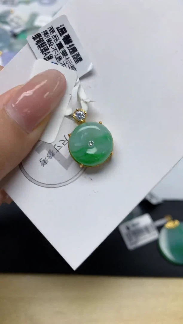 颈饰未镶嵌翡翠天然缅甸a货翡翠百元以上9元证书费自理