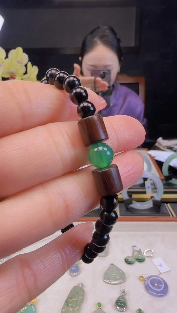 【闪购商品】玛瑙/玉髓手串未镶嵌玉髓单珠实木手串