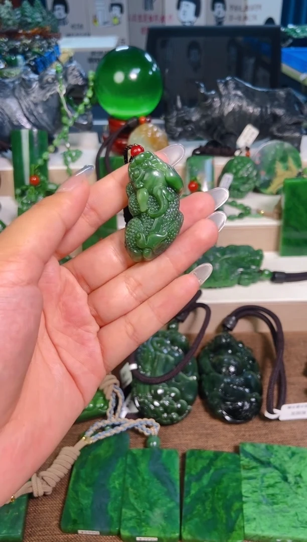 和田玉未镶嵌挂件1