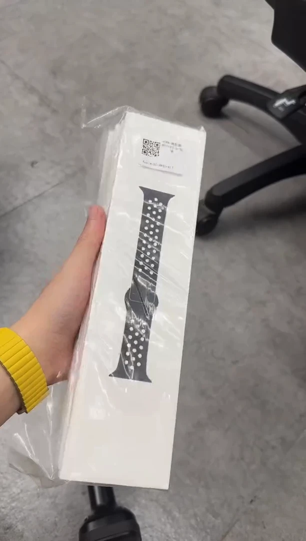 未拆封大表盘 耐克黑配黑洞洞