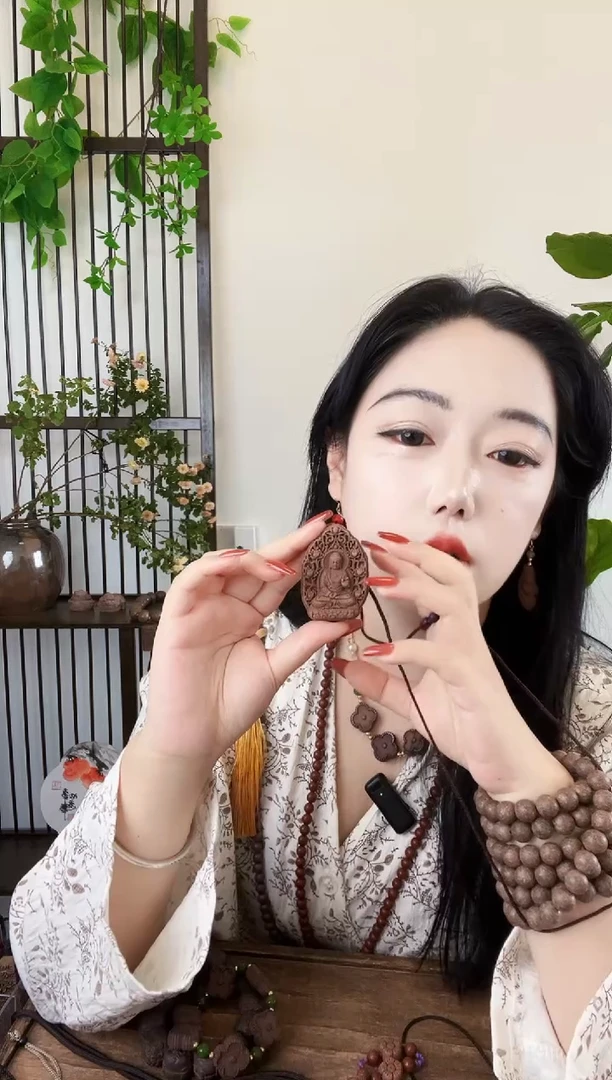 珠串奶檀龙涎大日