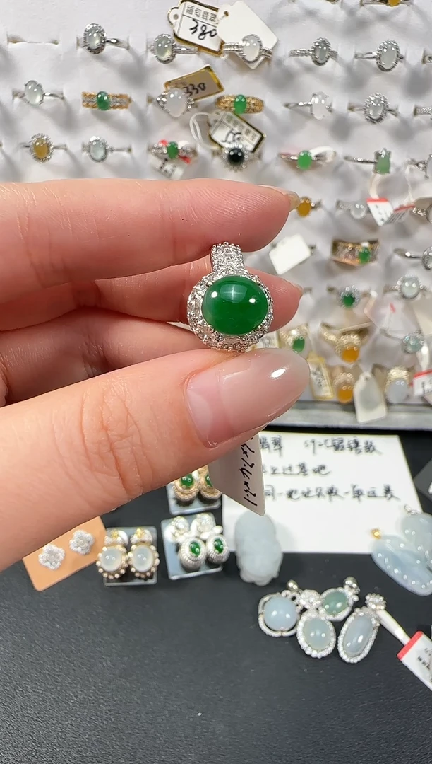未镶嵌戒指翡翠缅甸翡翠(铜托）