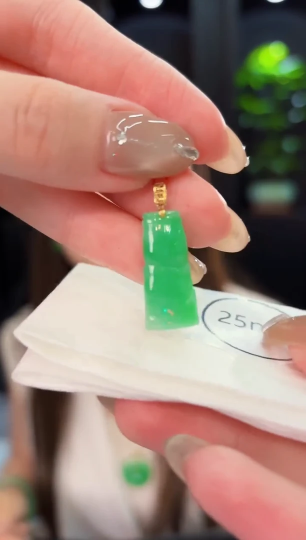 翡翠18K金镶嵌颈饰 缅料A货/支持复检/一件