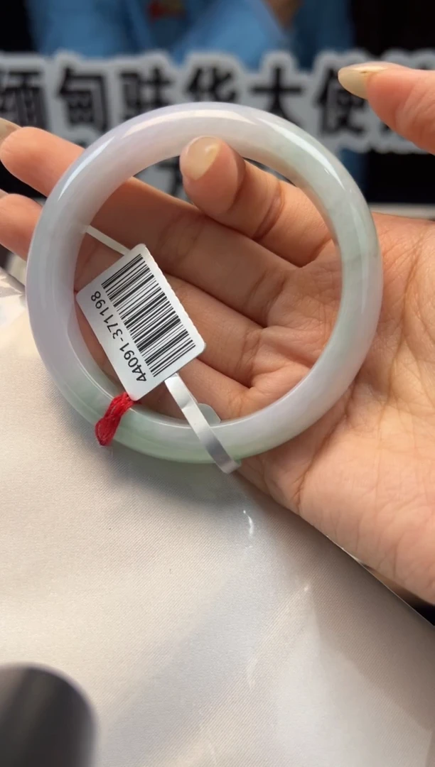 未镶嵌手镯翡翠 缅甸珠宝严选