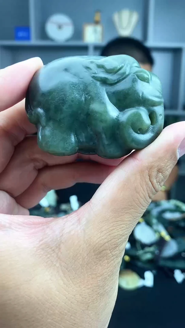 和田玉未镶嵌颈饰1