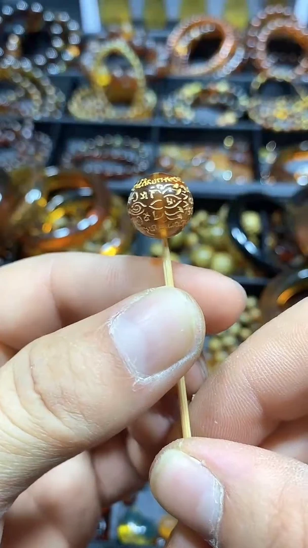 琥珀颈饰未镶嵌天然缅甸琥珀单珠莲花