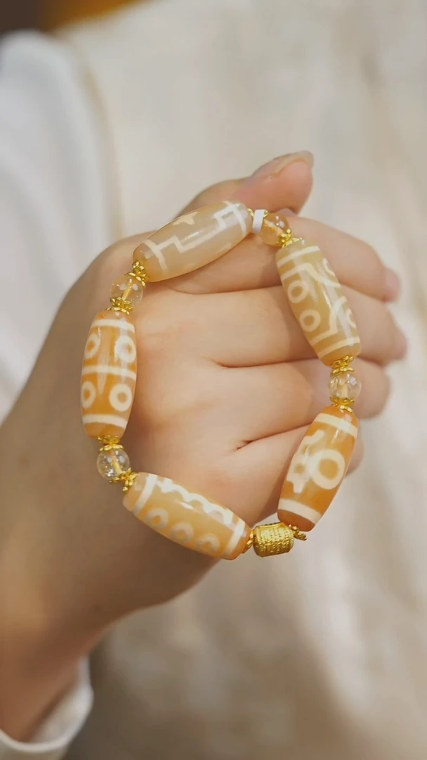 【闪购商品】玛瑙/玉髓手串未镶嵌多样性发其一